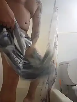 Snapshot of Latino2909 chatting on December 2024 01:39:02 AM Latino2909 online show from December 2024 01:39:02 AM