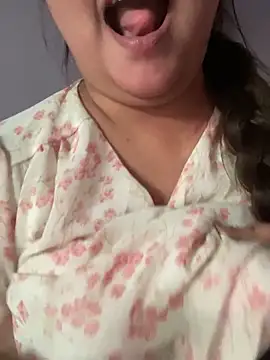 leylafleece online show from March 2025 12:20:01 PM