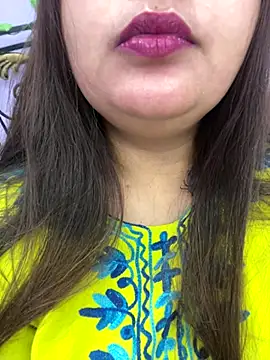 leylafleece online show from September 2025 12:27:02 PM