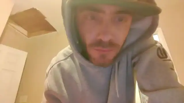 Huntzg23 online show from December 2025 05:13:01 AM