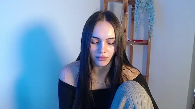 Snapshot of IrinaShayk18 chatting on February 2025 12:49:01 PM IrinaShayk18 online show from February 2025 12:49:01 PM