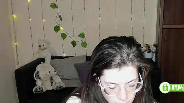 Snapshot of Alicia_redfollow chatting on February 2025 03:39:02 AM Alicia redfollow online show from February 2025 03:39:02 AM