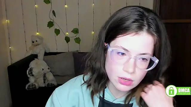 Snapshot of Alicia_redfollow chatting on February 2025 06:23:02 PM Alicia redfollow online show from February 2025 06:23:02 PM