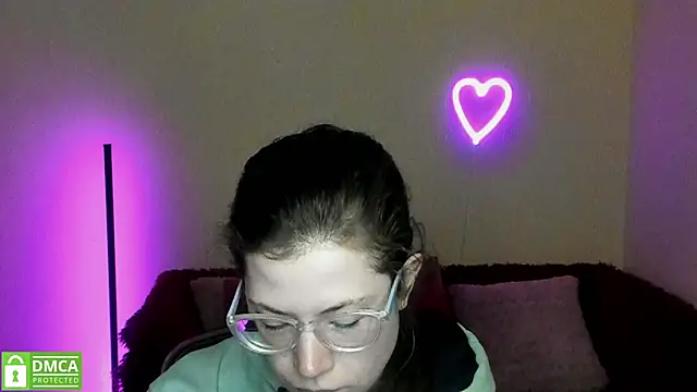 Snapshot of Alicia_redfollow chatting on March 2025 06:35:02 AM Alicia redfollow online show from March 2025 06:35:02 AM