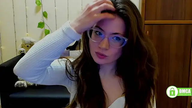 Snapshot of Alicia_redfollow chatting on March 2025 03:53:01 PM Alicia redfollow online show from March 2025 03:53:01 PM