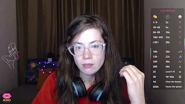 Snapshot of Alicia_redfollow chatting on March 2025 06:23:02 PM Alicia redfollow online show from March 2025 06:23:02 PM