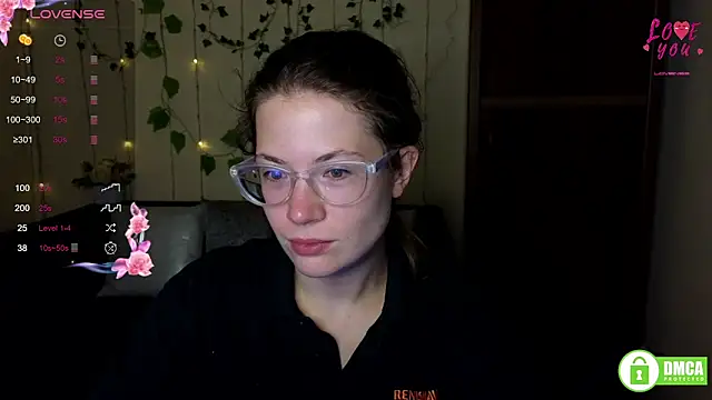 Snapshot of Alicia_redfollow chatting on September 2025 11:25:01 AM Alicia redfollow online show from September 2025 11:25:01 AM