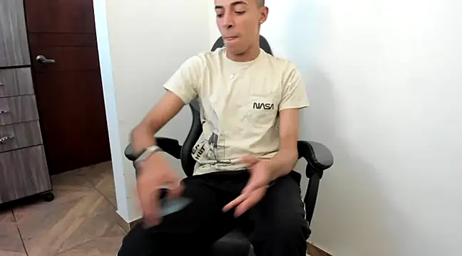 twink latino5 online show from February 2025 06:21:01 AM