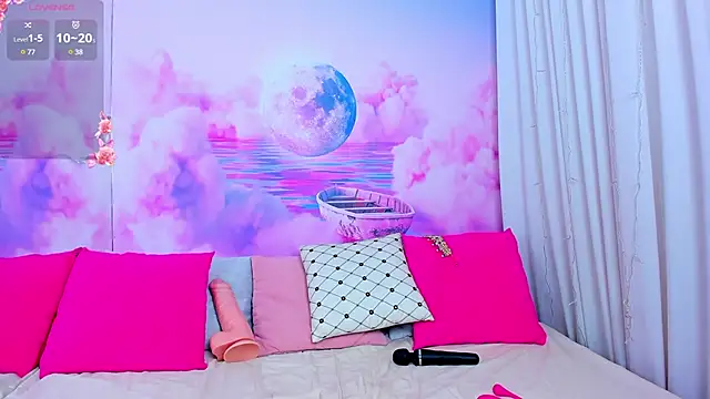 Curvy Dynamite  online show from February 2025 05:03:02 AM