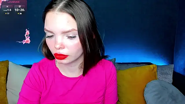 Curvy Dynamite  online show from February 2025 08:26:02 AM