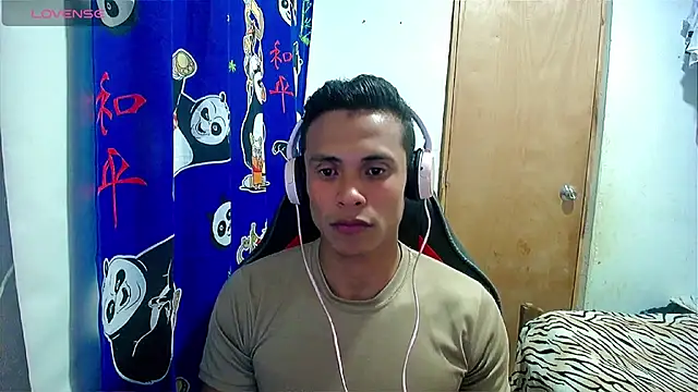 Snapshot of Willy_Mate chatting on December 2024 04:42:02 AM Willy Mate online show from December 2024 04:42:02 AM