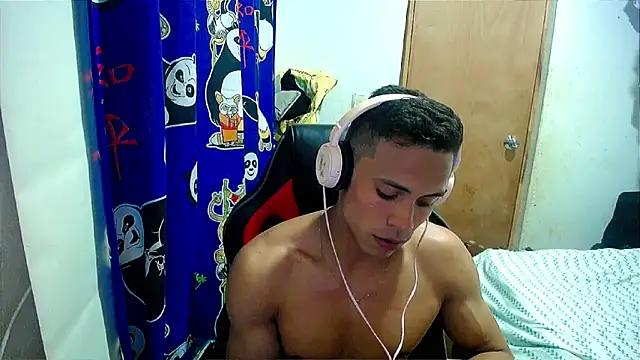 Snapshot of Willy_Mate chatting on December 2024 04:21:01 AM Willy Mate online show from December 2024 04:21:01 AM