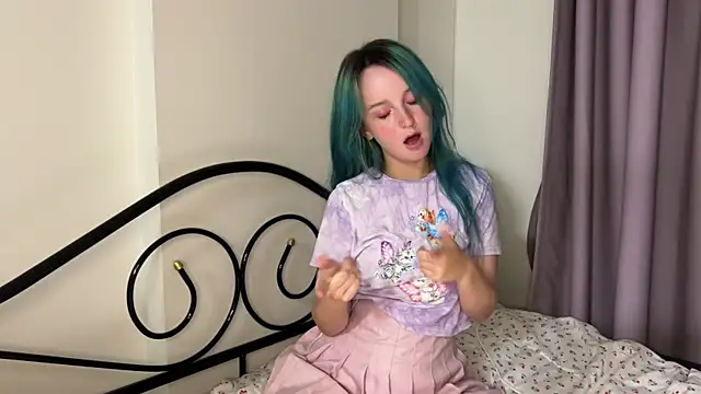 bumble bee online show from February 2025 03:42:01 PM