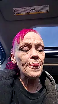 MommyMisfit online show from December 2025 03:08:02 PM