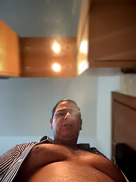 SecretlyDD online show from November 2025 08:24:01 AM