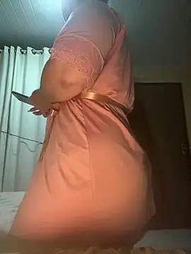 pAuLa - online show from February 2025 01:11:01 PM