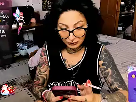 Snapshot of Lucky_Deniz chatting on December 2024 10:19:01 AM Lucky Deniz online show from December 2024 10:19:01 AM