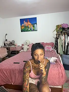 Snapshot of Lucky_Deniz chatting on August 2026 08:27:01 AM Lucky Deniz online show from August 2026 08:27:01 AM