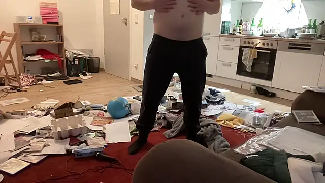 Snapshot of Mister_Musterman chatting on December 2024 05:54:02 PM Mister Musterman online show from December 2024 05:54:02 PM