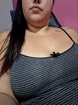 Snapshot of Paolaa_hoot chatting on March 2025 06:48:02 AM Paolaa hoot online show from March 2025 06:48:02 AM