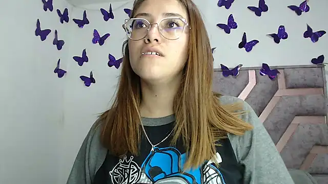 Anny Fox- online show from November 2025 03:42:02 AM