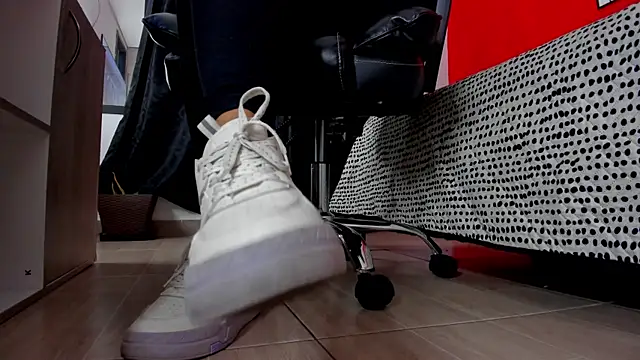 Keiny-Rave online show from October 2025 01:37:02 AM