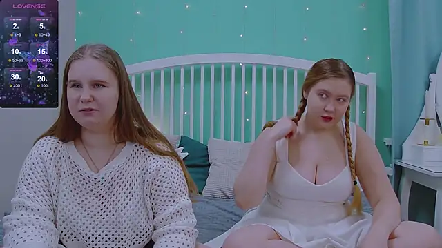 Ellie Wellie online show from February 2025 03:08:01 PM