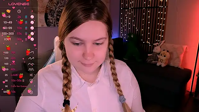 Ellie Wellie online show from September 2025 08:21:01 PM