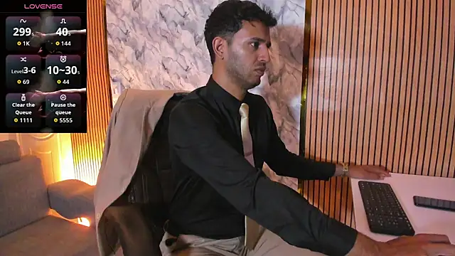 Snapshot of Hideintheoffice chatting on October 2025 01:37:01 AM Hideintheoffice online show from October 2025 01:37:01 AM