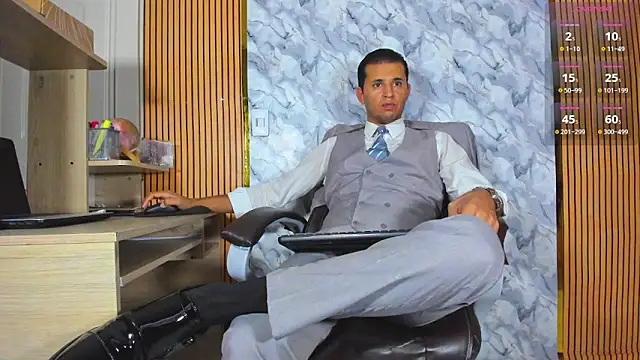 Hideintheoffice online show from June 2026 02:09:02 AM