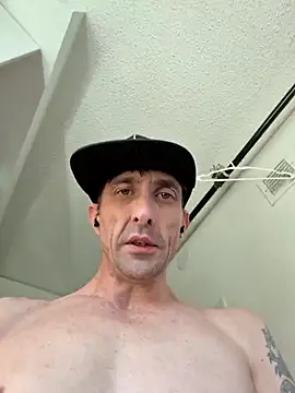 Snapshot of JuicyFuckinPussy chatting on April 2026 06:02:01 PM JuicyFuckinPussy online show from April 2026 06:02:01 PM