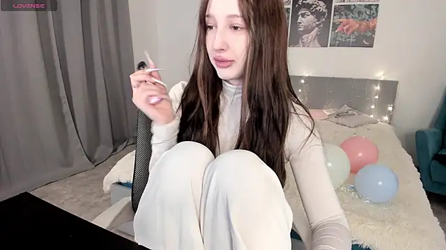 Lissa Meow  online show from April 2026 02:07:02 AM