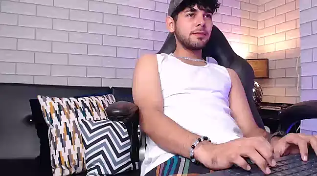 Samir bear online show from February 2025 12:28:01 PM