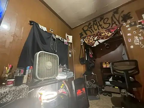 Snapshot of carmelbbyx22 chatting on March 2026 03:21:01 AM carmelbbyx22 online show from March 2026 03:21:01 AM