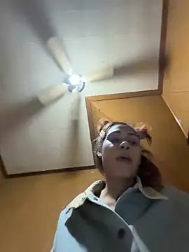 Snapshot of carmelbbyx22 chatting on March 2026 01:22:01 AM carmelbbyx22 online show from March 2026 01:22:01 AM