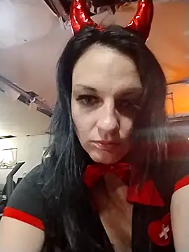 Snapshot of KarmaXblayze chatting on September 2025 04:05:02 AM KarmaXblayze online show from September 2025 04:05:02 AM