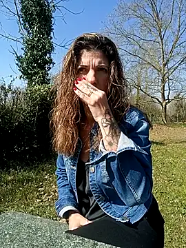 sansan2411 online show from March 2026 12:20:01 PM