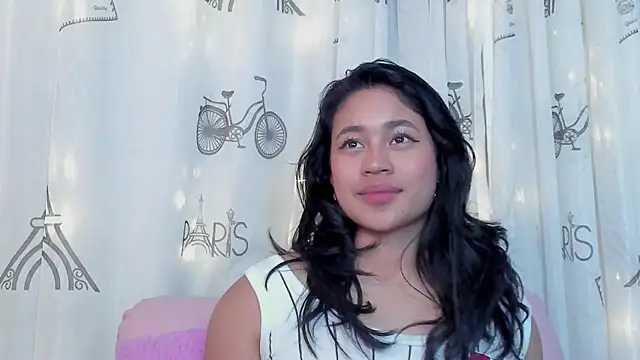 Snapshot of selena_bi chatting on December 2024 10:05:02 AM selena bi online show from December 2024 10:05:02 AM