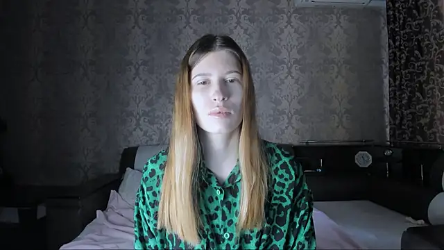 Agnes Allenn online show from October 2025 09:40:02 AM