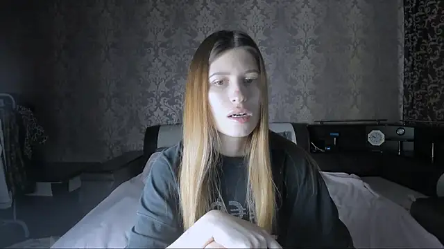 Agnes Allenn online show from October 2025 11:11:01 AM