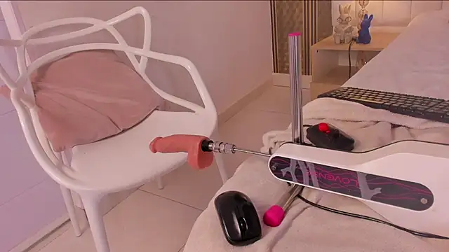  dakota a online show from March 2025 01:05:01 AM