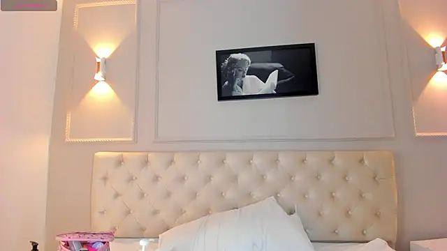 Snapshot of anniemartinezz chatting on December 2024 12:45:02 PM anniemartinezz online show from December 2024 12:45:02 PM