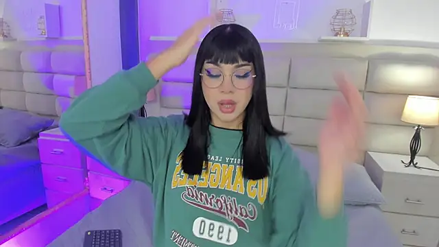 Snapshot of RoseCassie chatting on February 2025 12:43:02 PM RoseCassie online show from February 2025 12:43:02 PM