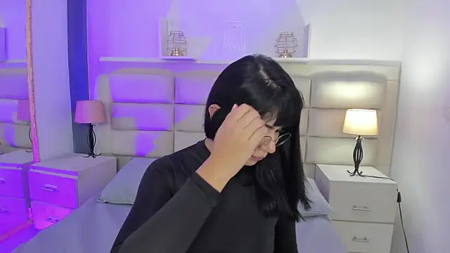 Snapshot of RoseCassie chatting on February 2025 03:50:02 PM RoseCassie online show from February 2025 03:50:02 PM