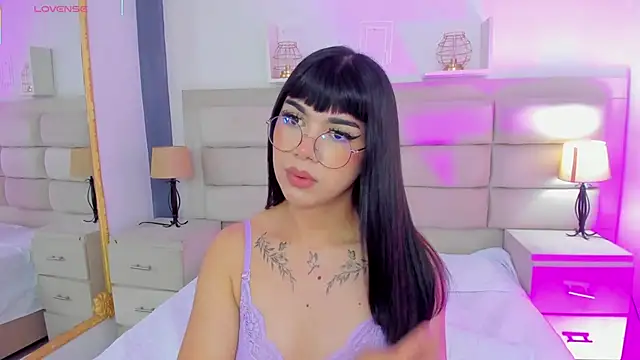 Snapshot of RoseCassie chatting on February 2025 04:04:02 PM RoseCassie online show from February 2025 04:04:02 PM