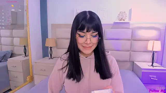 Snapshot of RoseCassie chatting on March 2025 02:02:02 PM RoseCassie online show from March 2025 02:02:02 PM