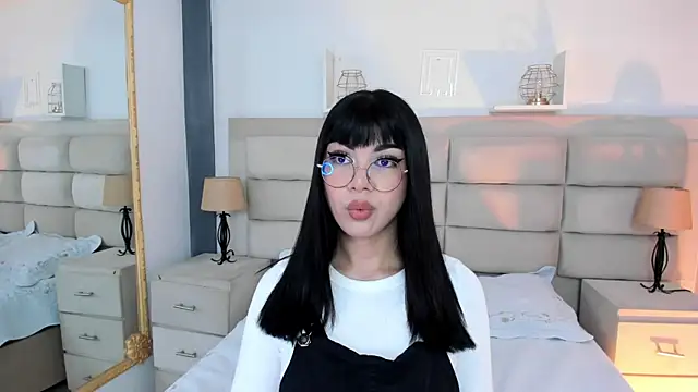 Snapshot of RoseCassie chatting on March 2025 12:44:02 PM RoseCassie online show from March 2025 12:44:02 PM