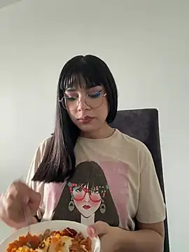 Snapshot of RoseCassie chatting on March 2025 08:10:02 PM RoseCassie online show from March 2025 08:10:02 PM