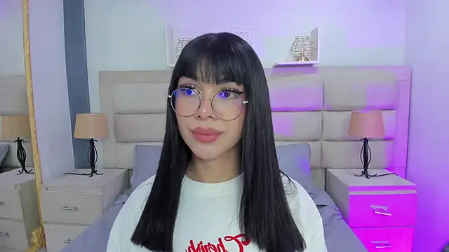 Snapshot of RoseCassie chatting on March 2025 03:50:02 PM RoseCassie online show from March 2025 03:50:02 PM