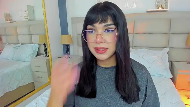 Snapshot of RoseCassie chatting on March 2025 01:01:02 PM RoseCassie online show from March 2025 01:01:02 PM